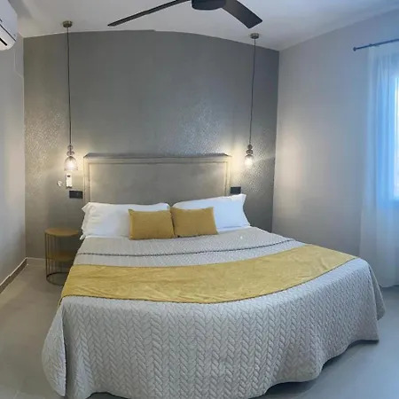 La Lipa Con Piscina Privada 아파트호텔 Almáchar